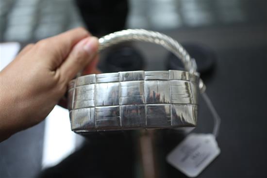 A 19th century Russian 84 zolotnik silver bon bon dish in the form of a woven basket, 7 oz.